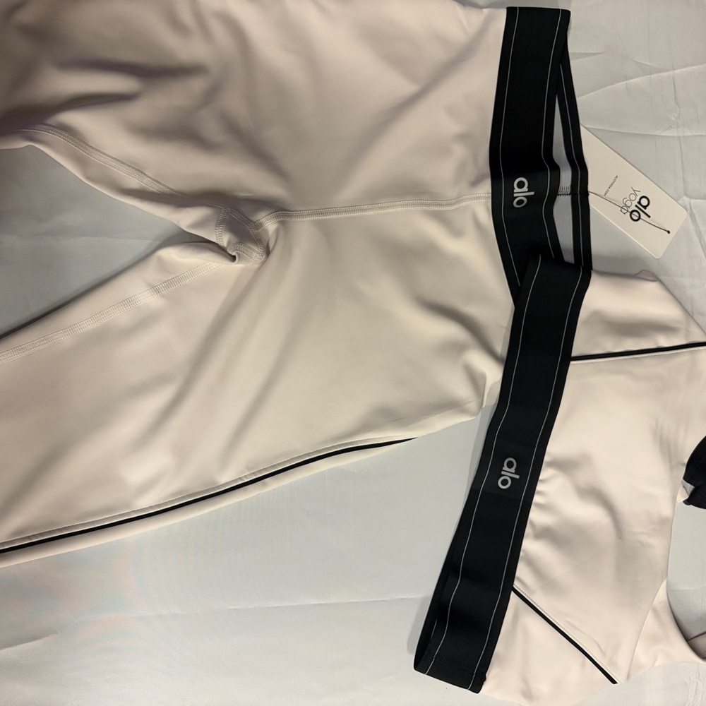 ALO Yoga Cream and Black Contrast Detail Garment